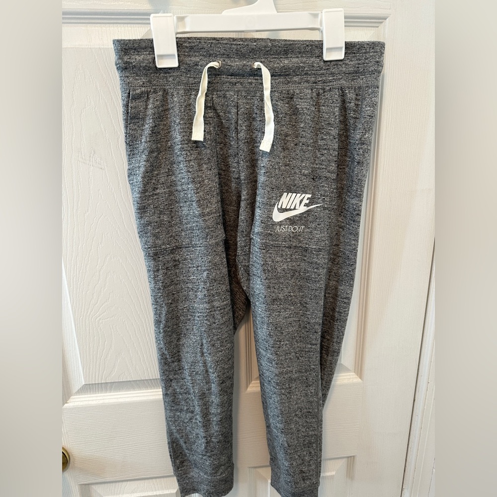 Nike cropped joggers